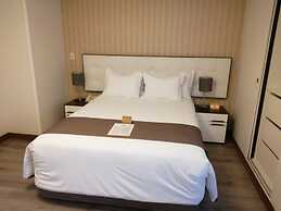 Limaq Hotel