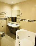 Boulevard Hotel
