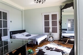 Yhouse