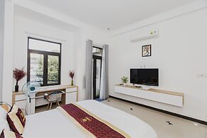 Shjmily House