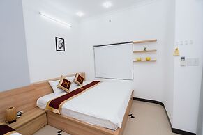 Shjmily House
