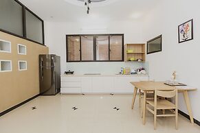 Shjmily House