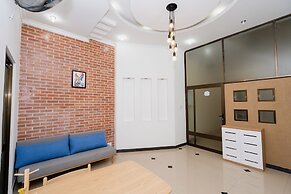 Shjmily House