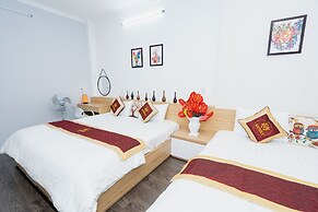 Shjmily House