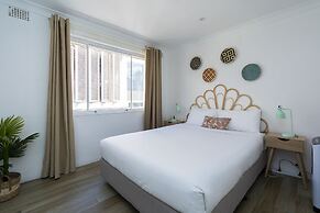Manly Beachfront Apartment
