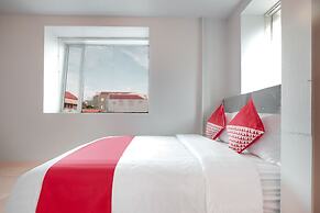 OYO 208 G House