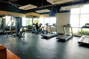 1BR City View Apartment at Cosmo Mansion