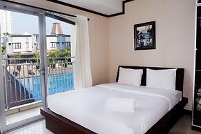 1BR City View Apartment at Cosmo Mansion