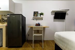 Bright Studio Apartment Serpong Greenview
