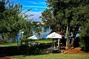 Waterfront Country Lodge