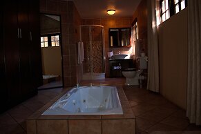 Waterfront Country Lodge