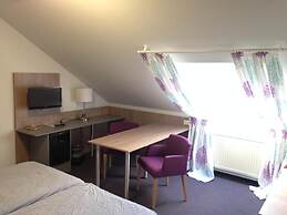 Astra Hotel Garni
