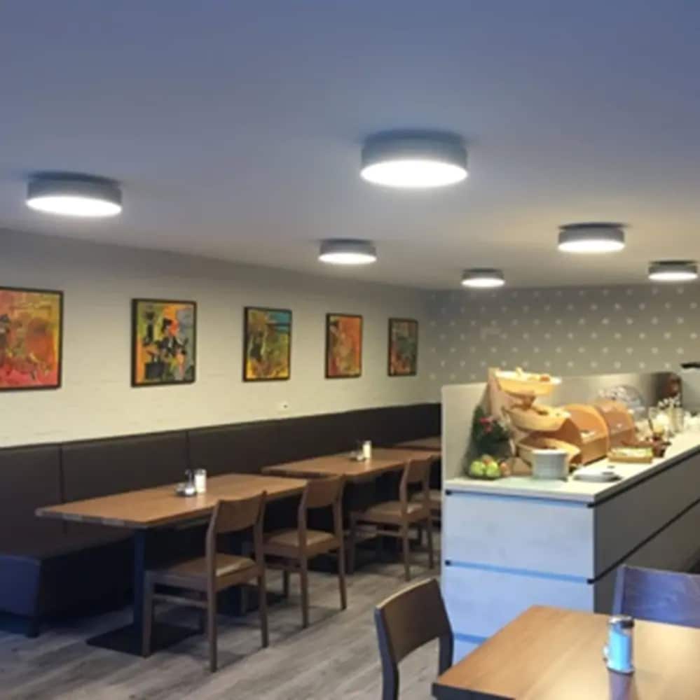 Astra Hotel Garni