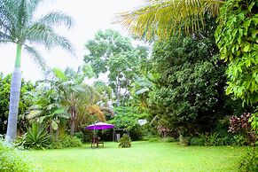 Lush Gardens Apartment 1
