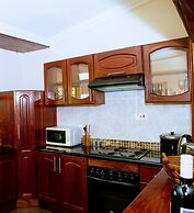 Lush Gardens Apartment 1