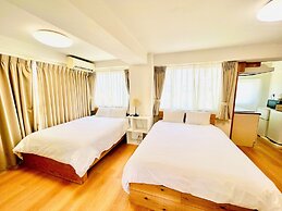 Rhodes Kagurazaka Hotel