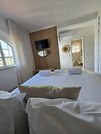 Sesimbra Stylish Villa by Homing