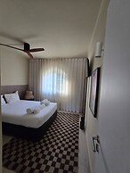 Sesimbra Stylish Villa by Homing