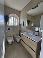 Sesimbra Stylish Villa by Homing