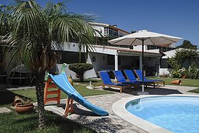 Sesimbra Stylish Villa by Homing