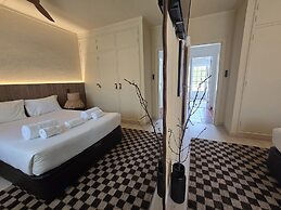 Sesimbra Stylish Villa by Homing