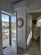 Sesimbra Stylish Villa by Homing