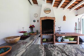 Sesimbra Stylish Villa by Homing