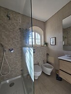 Sesimbra Stylish Villa by Homing