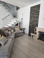 Sesimbra Stylish Villa by Homing
