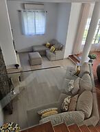 Sesimbra Stylish Villa by Homing