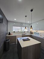 Sesimbra Stylish Villa by Homing