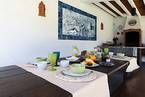 Sesimbra Stylish Villa by Homing