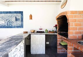 Sesimbra Stylish Villa by Homing