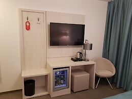 Apricot Hotel