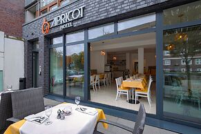 Apricot Hotel