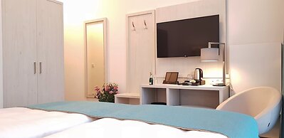 Apricot Hotel