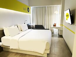 YELLO Hotel Paskal Bandung