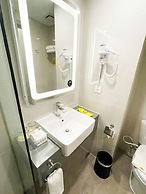 YELLO Hotel Paskal Bandung