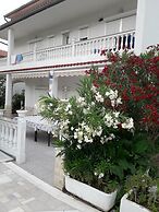 Holiday House Perkic mm