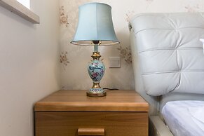 LayMayRest Service Apartment