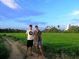 Viveka Inn Guest