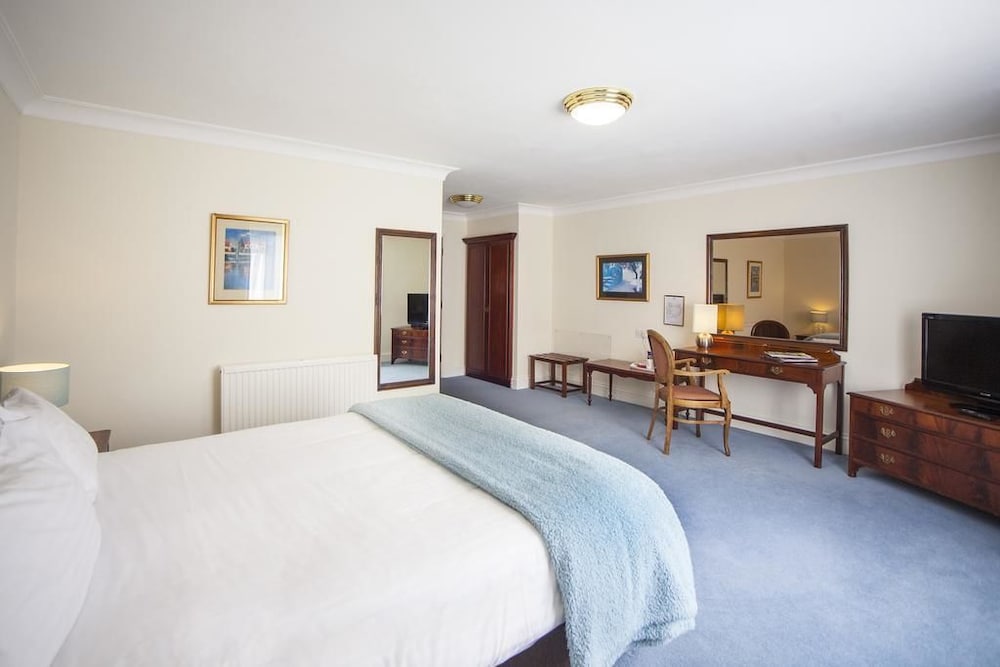 The Walnut Tree Hotel
