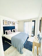 Foch Apartment