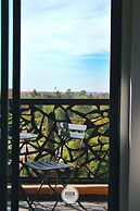 Foch Apartment