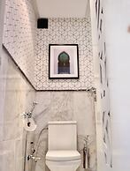 Foch Apartment