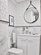 Foch Apartment