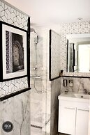 Foch Apartment