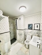 Foch Apartment