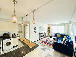 Foch Apartment
