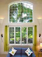 Villa Amberley House & Cottage